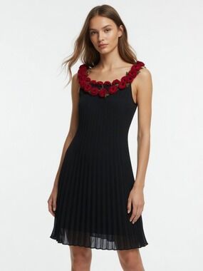 *Shani Black Pleated Floral Rose Appliqué Cocktail Dress Silk Mini Size 4